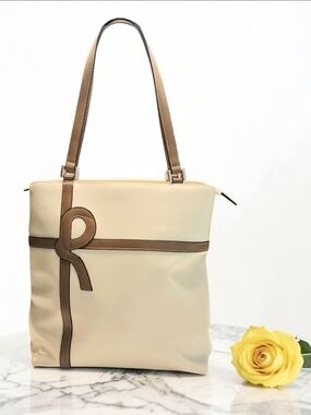 RARE & Stunning Roberta di Camerino Vintage Tall Cream Tote- Incredibly Like New